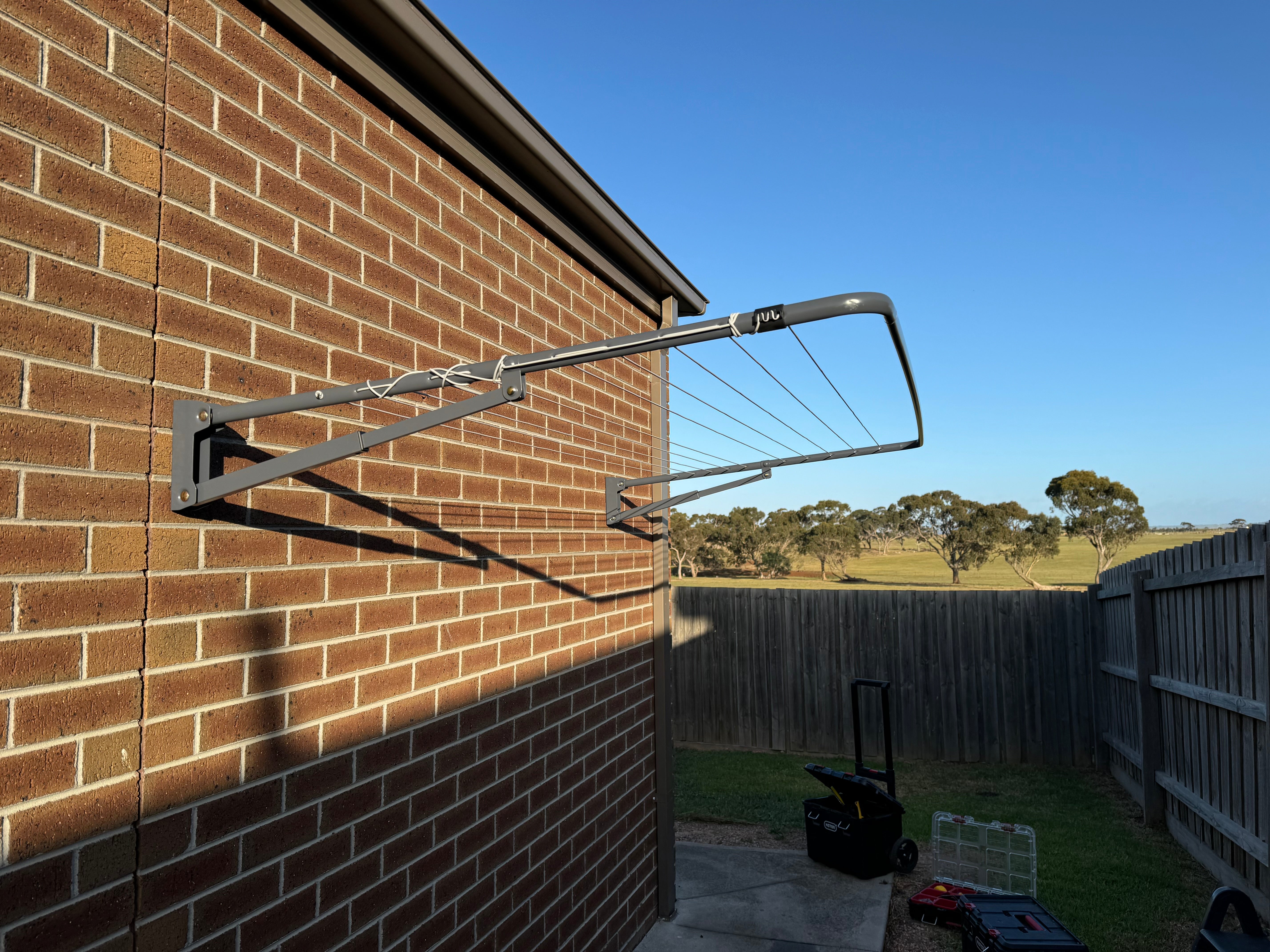 Quick Lock Fold Down Clothesline.... TOP SELLER DAYTEK !